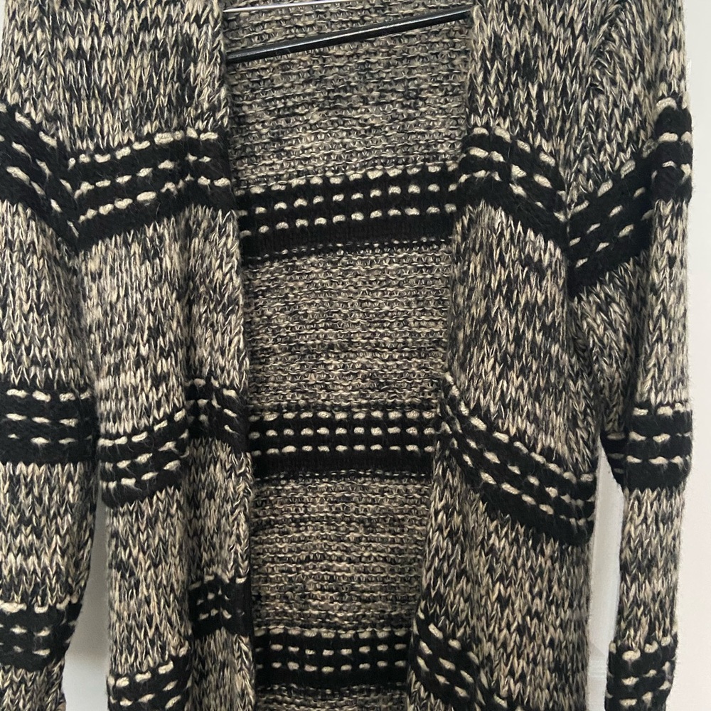 Sweater - Picture 5 of 5